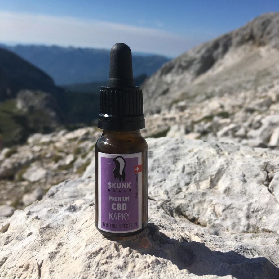 CBD kapky 15% - 70% MCT kokosový olej + 30% destilátů